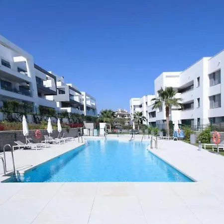 Apartment New Luxury Spacious In Vanian Gardens, 4 Bedrooms, 10 Min Walk To The Sea *