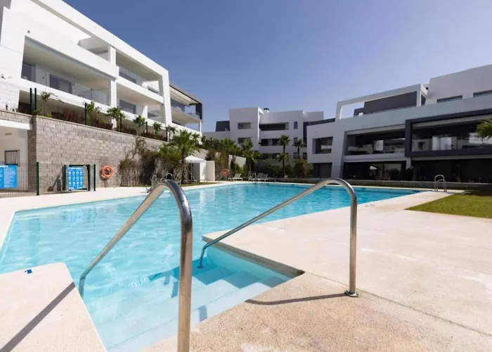 New Spacious 4 Bedrooms In 10 Min Walk To The Apartamento