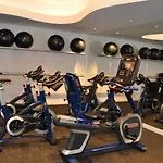 Appartement New Spacious 4 Bedrooms In 10 Min Walk To The *